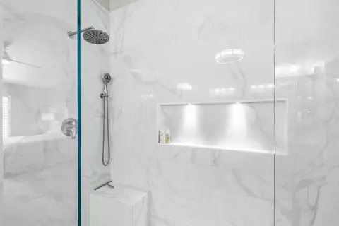 Bath - 3259 Canyon View Dr, Oceanside, CA 92058 photo 8 of 9