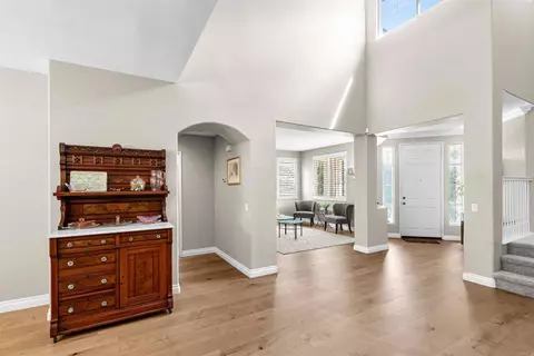 Entry Way - 3259 Canyon View Dr, Oceanside, CA 92058 photo 6 of 12