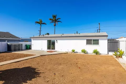 Exterior - 1420 San Simeon St, Oceanside, CA 92058 photo 7 of 7