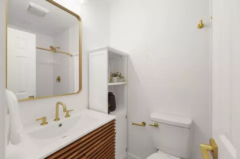 Bath - 1420 San Simeon St, Oceanside, CA 92058 photo 3 of 5