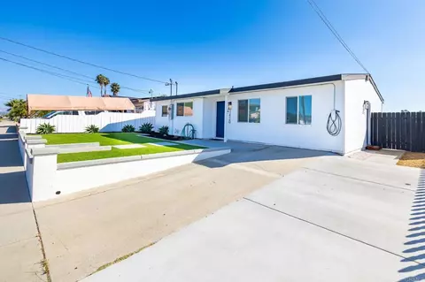 Exterior - 1420 San Simeon St, Oceanside, CA 92058 photo 4 of 7