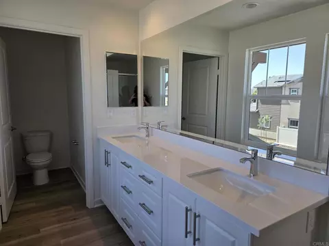 Bath - 725 Kingbird Loop, Oceanside, CA 92058 photo 1 of 6