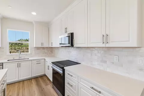 Kitchen - 725 Kingbird Loop, Oceanside, CA 92058 photo 1 of 4