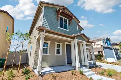 Exterior - 725 Kingbird Loop, Oceanside, CA 92058 photo 9 of 11