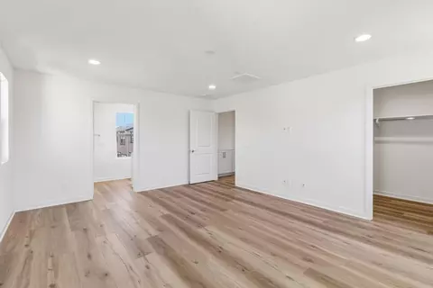 Bedroom - 725 Kingbird Loop, Oceanside, CA 92058 photo 7 of 11