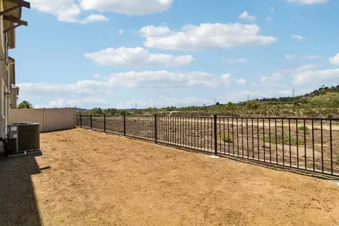 Exterior - 725 Kingbird Loop, Oceanside, CA 92058 photo 4 of 11