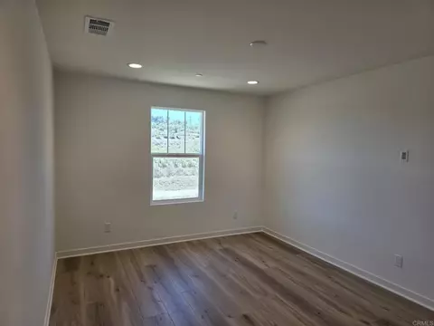 Bedroom - 725 Kingbird Loop, Oceanside, CA 92058 photo 1 of 7