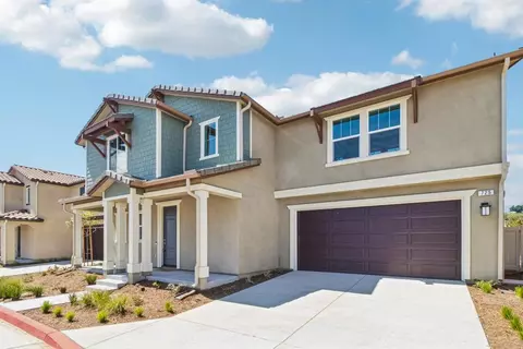 Exterior - 725 Kingbird Loop, Oceanside, CA 92058 photo 8 of 11
