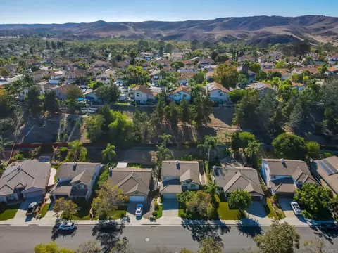 View/Area - 943 Manteca Dr, Oceanside, CA 92057 photo 5 of 9