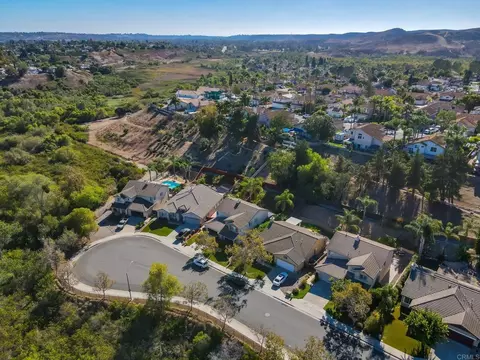 View/Area - 943 Manteca Dr, Oceanside, CA 92057 photo 6 of 9