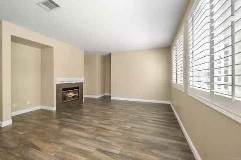 Living - 943 Manteca Dr, Oceanside, CA 92057 photo 7 of 11
