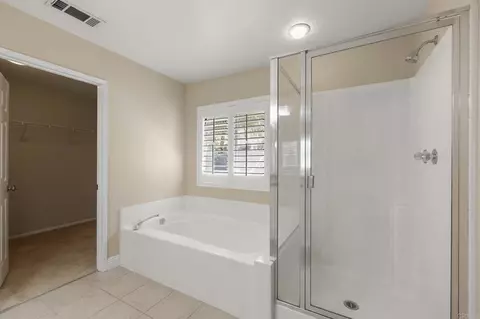 Bath - 943 Manteca Dr, Oceanside, CA 92057 photo 4 of 5