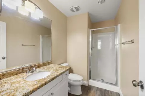 Bath - 943 Manteca Dr, Oceanside, CA 92057 photo 2 of 5