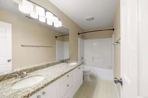 Bath - 943 Manteca Dr, Oceanside, CA 92057 photo 3 of 5