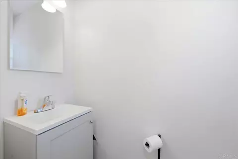 Bath - 1634 Rush Ave, Vista, CA 92084 photo 1 of 2