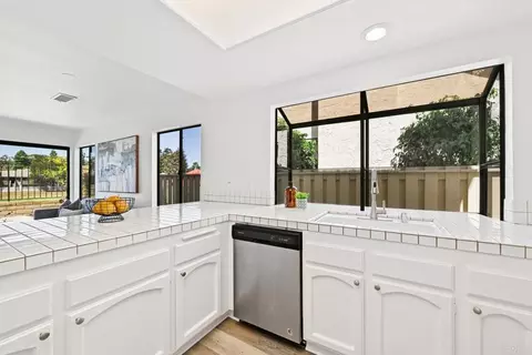 Kitchen - 1762 Spyglass Cir, Vista, CA 92081 photo 4 of 4