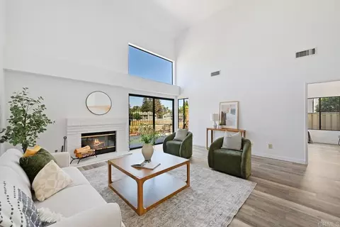 Living - 1762 Spyglass Cir, Vista, CA 92081 photo 2 of 5