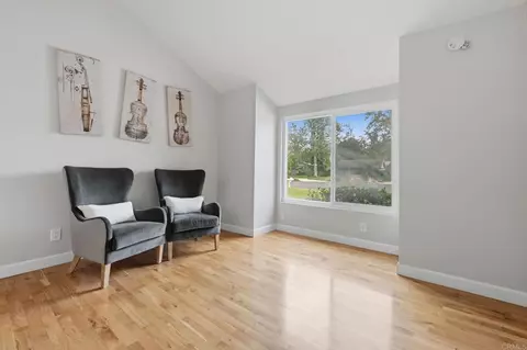 Living - 745 Blackhawk Cir, Vista, CA 92081 photo 4 of 5