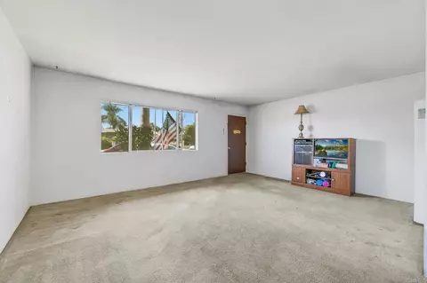 Living - 4224 Jonathon Pl, Oceanside, CA 92056 photo 1 of 5