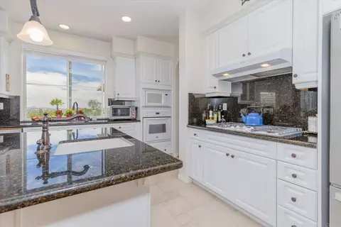 Kitchen - 23131 Stokes Rd, Ramona, CA 92065 photo 4 of 4