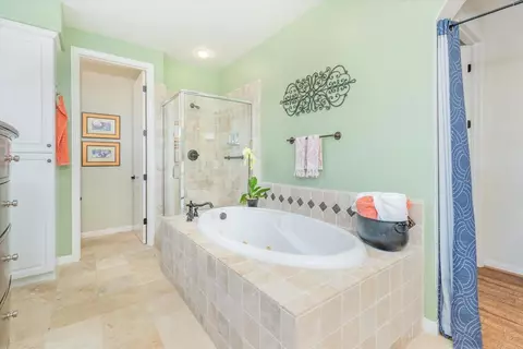 Bath - 23131 Stokes Rd, Ramona, CA 92065 photo 3 of 5