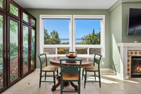 Dining - 1689 Robin Pl, Carlsbad, CA 92011 photo 3 of 5