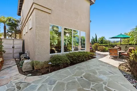 Exterior - 1689 Robin Pl, Carlsbad, CA 92011 photo 3 of 8
