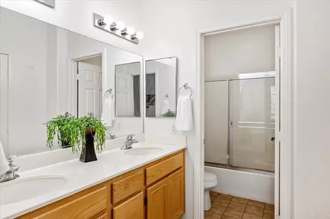 Bath - 1524 Circle Ranch Way #61, Oceanside, CA 92057 photo 1 of 2