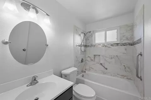 Bath - 1608 Danny Way, El Cajon, CA 92021 photo 3 of 4