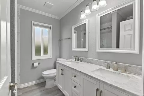 Bath - 5133 Andrew Jackson St, Oceanside, CA 92057 photo 1 of 5