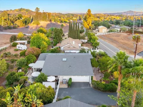 View/Area - 1346 Birch Ave, Escondido, CA 92027 photo 2 of 10