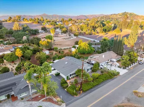 View/Area - 1346 Birch Ave, Escondido, CA 92027 photo 1 of 10