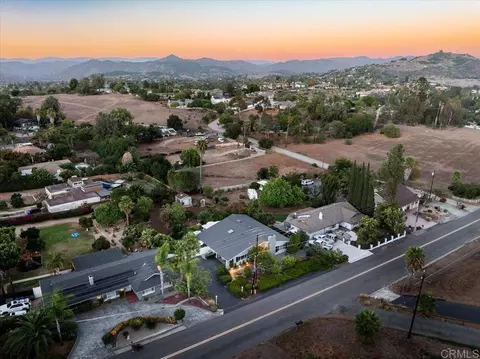 View/Area - 1346 Birch Ave, Escondido, CA 92027 photo 7 of 10