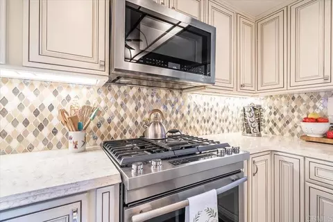 Kitchen - 1346 Birch Ave, Escondido, CA 92027 photo 4 of 4