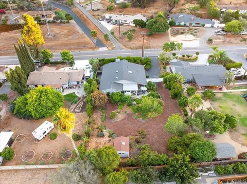 View/Area - 1346 Birch Ave, Escondido, CA 92027 photo 4 of 10