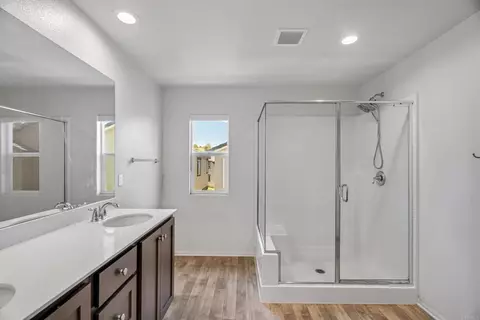 Bath - 5474 Starlight Pl, Bonsall, CA 92003 photo 3 of 3