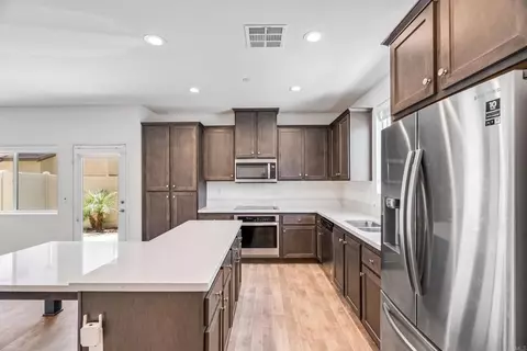 Kitchen - 5474 Starlight Pl, Bonsall, CA 92003 photo 3 of 4