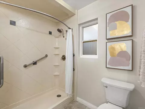 Bath - 1817 Castle, Escondido, CA 92029 photo 3 of 4