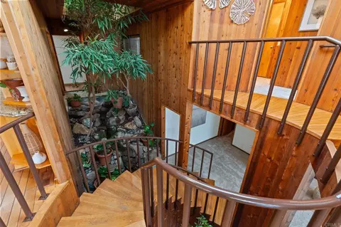Entry Way - 13635 Pine Needles Dr, Del Mar, CA 92014 photo 2 of 3