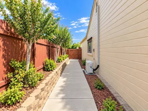 Exterior - 652 Irene Rd, Oceanside, CA 92057 photo 7 of 8