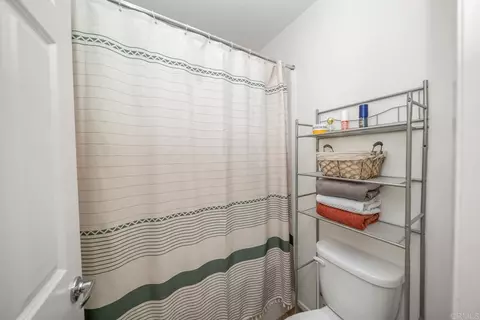 Bath - 248 Dun Blazer Way, Fallbrook, CA 92028 photo 4 of 4