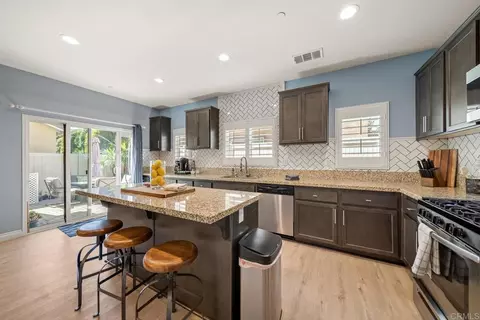 Kitchen - 248 Dun Blazer Way, Fallbrook, CA 92028 photo 4 of 4