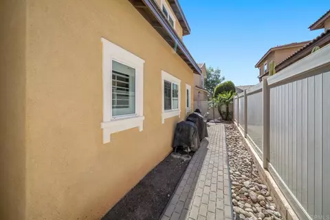 Exterior - 248 Dun Blazer Way, Fallbrook, CA 92028 photo 6 of 9