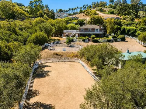 Exterior - 20020 Elfin Forest Rd, Escondido, CA 92029 photo 1 of 5