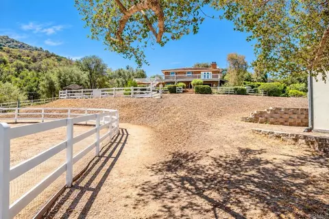 Exterior - 20020 Elfin Forest Rd, Escondido, CA 92029 photo 3 of 5
