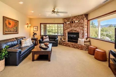 Living - 20020 Elfin Forest Rd, Escondido, CA 92029 photo 2 of 3