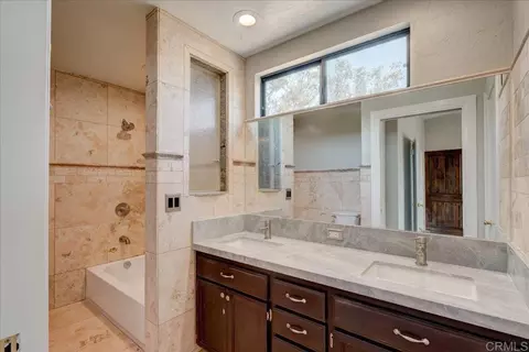 Bath - 18434 Ramona View Dr, Ramona, CA 92065 photo 2 of 6