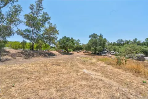 Exterior - 18434 Ramona View Dr, Ramona, CA 92065 photo 16 of 20