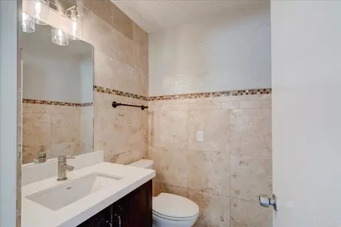 Bath - 18434 Ramona View Dr, Ramona, CA 92065 photo 1 of 6