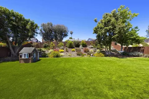 Exterior - 3577 Winslow Rd, Oceanside, CA 92056 photo 7 of 14